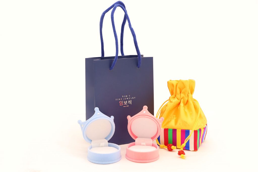 순금 포장 돌반지 돌팔찌